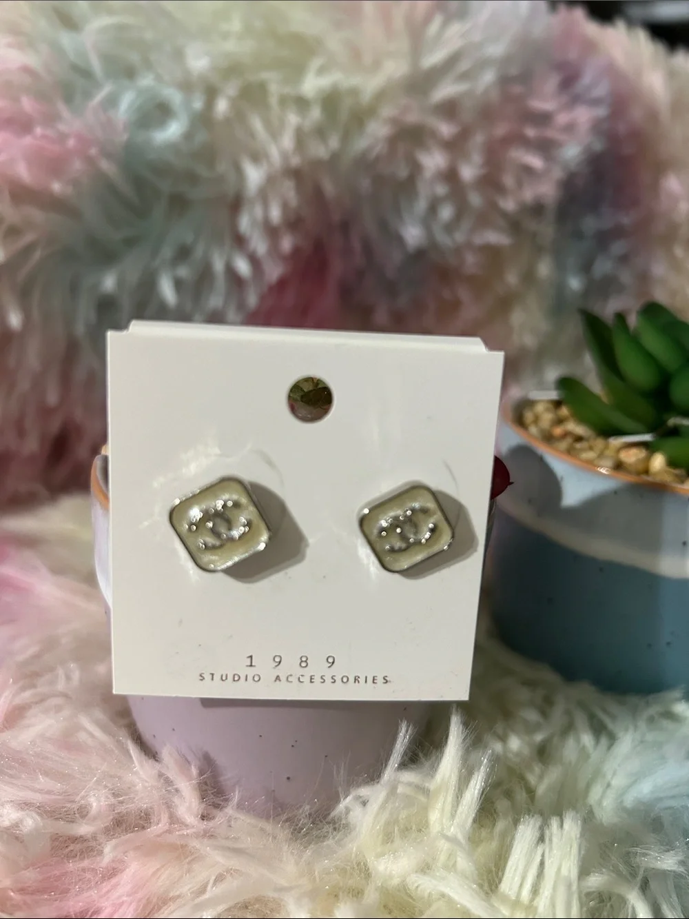 1989 studio Accessories delicate ivory